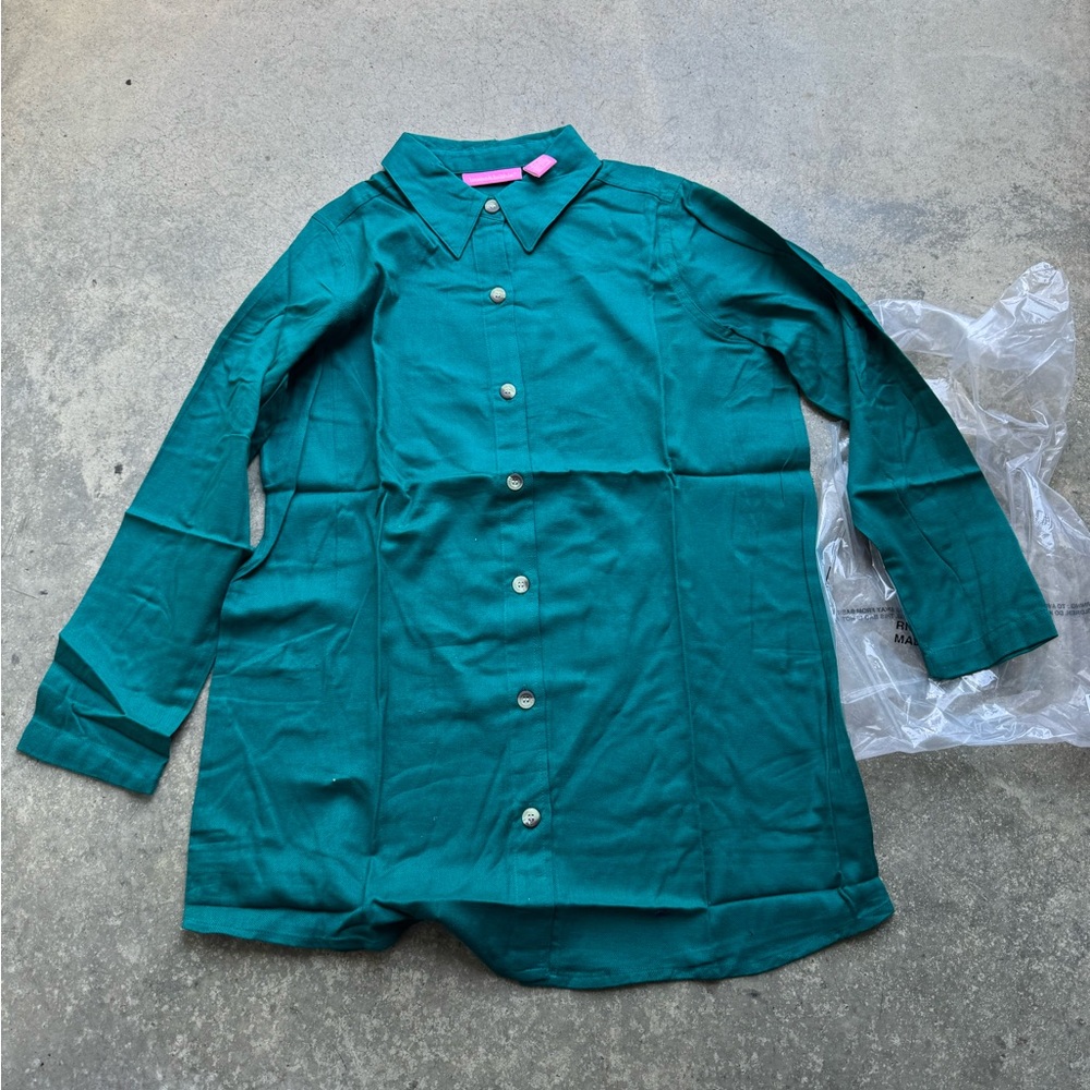 Woman Within Long Sleeve Button up shirt Women’s size Medium New